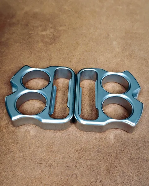 Left or right hand | Opens from top or bottom | Flexible either way